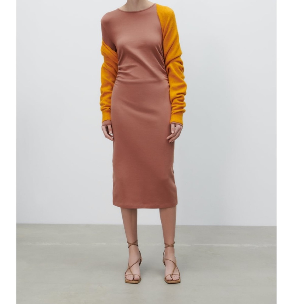 Zara NWT M terra cotta gathered midi dress. 95% cotton 5% elastane